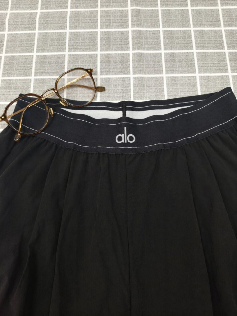 Regular Alo Yoga Black Trouser 🙋🏻‍♀️Women's Sz S-L😉 - Picture 6 of 8